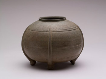 緑釉四足壺