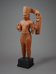 プノン・ダ様式の神像（ヴィシュヌ・6～7世紀）