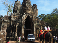担当学芸員がみたカンボジアの歴史風景